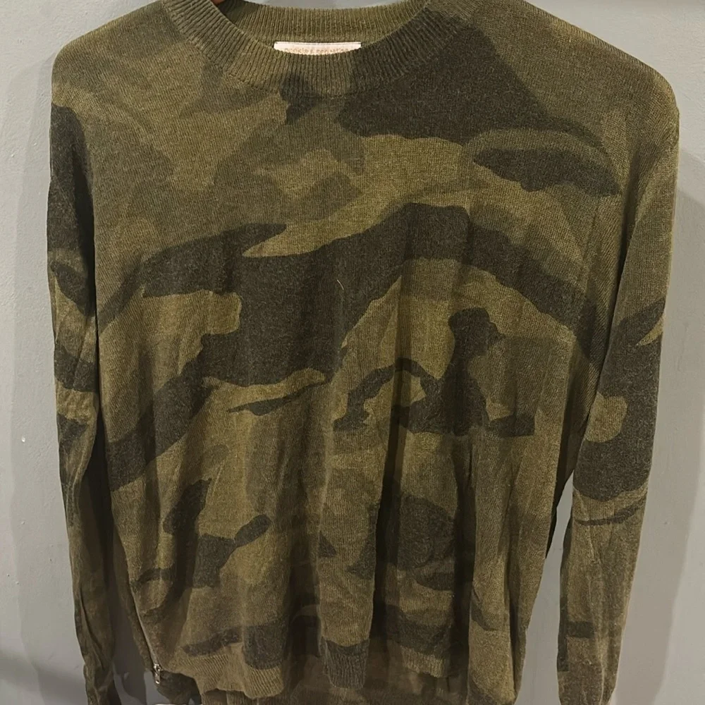 Pookie & Sebastian Wool Blend Lightweight Camo Camouflage Large Sweater Crew